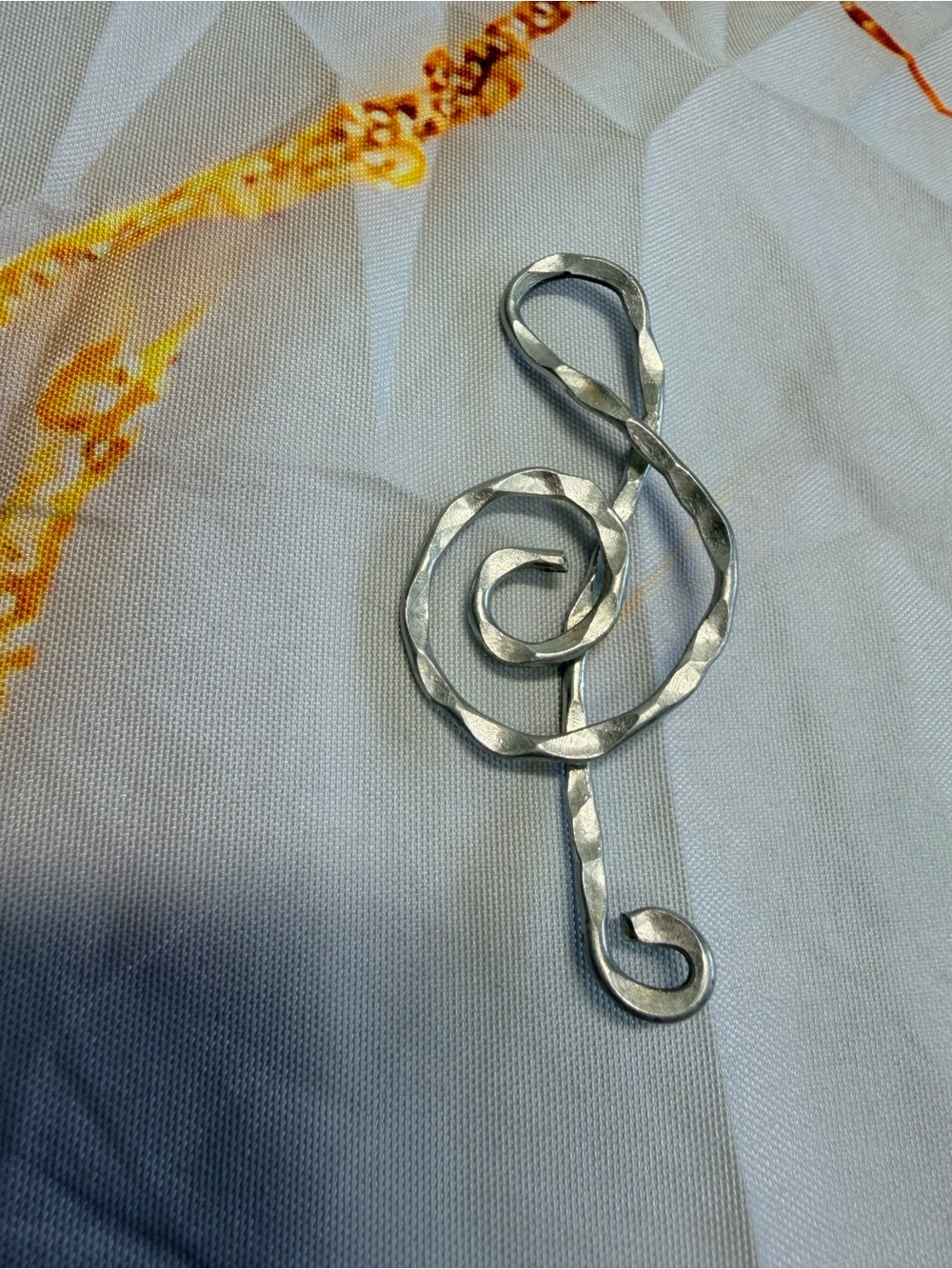 Aluminum Treble cleft pin